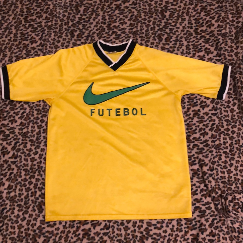 Jersey Nike Yellow Shirt.